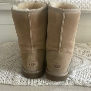 UGG size 10